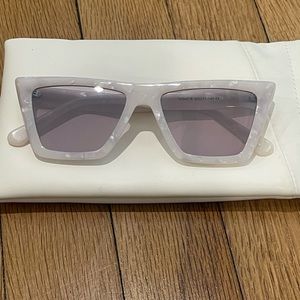 Devon Windsor White Sunglasses